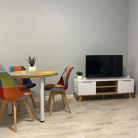 Urocza I Nowoczesna Kawalerka - W Pobliżu Centrum Apartamento