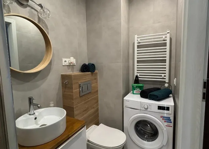 Urocza I Nowoczesna Kawalerka - W Poblizu Centrum Apartment Łódź