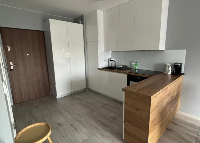 Urocza I Nowoczesna Kawalerka - W Poblizu Centrum